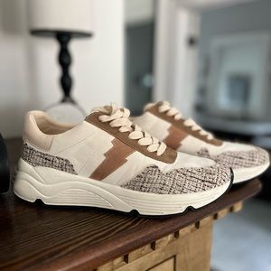 Oasis Society Sneakers